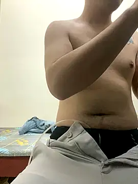 Snapshot of lahungdj12 chatting on November 15, 10:52 am lahungdj12 online show from November 15, 10:52 am