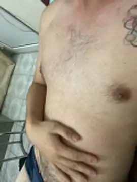 Snapshot of lahungdj12 chatting on October 28, 7:13 pm lahungdj12 online show from October 28, 7:13 pm