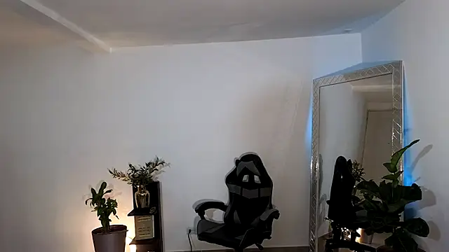 Snapshot of Wyatt_Rose chatting on September 29, 11:54 pm Wyatt Rose online show from September 29, 11:54 pm