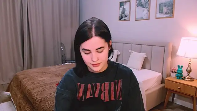 lil angel  online show from March 7, 6:35 pm