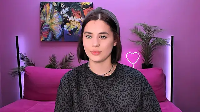 lil angel  online show from October 27, 9:10 am