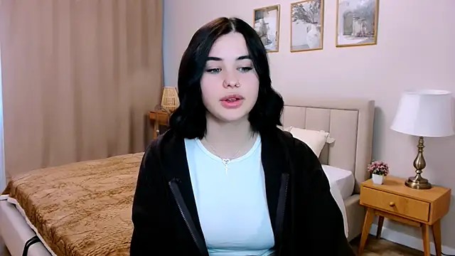 lil angel  online show from January 18, 1:03 pm