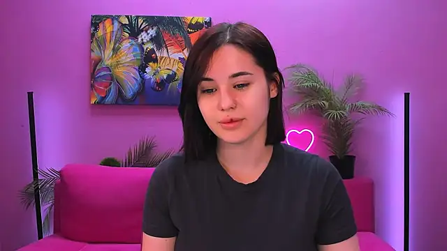 lil angel  online show from November 29, 8:58 am