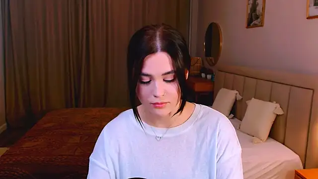 lil angel  online show from March 25, 9:46 pm