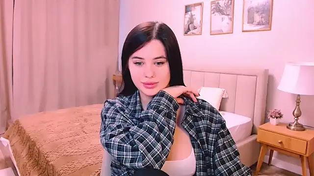 lil angel  online show from February 20, 2:19 pm