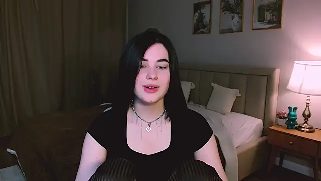 lil angel  online show from March 9, 3:10 am