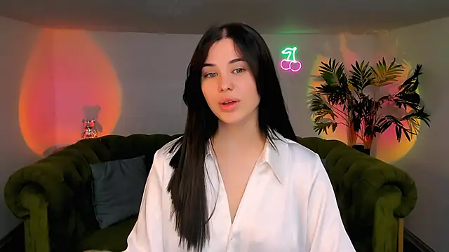 Snapshot of lil_angel_ chatting on September 9, 8:57 am lil angel online show from September 9, 8:57 am