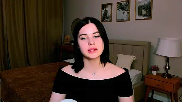 lil angel  online show from February 11, 11:37 pm