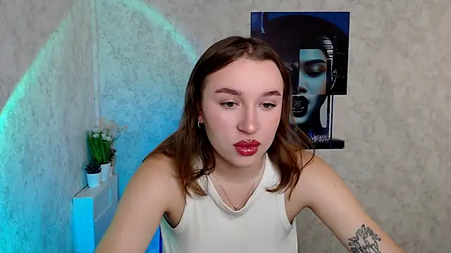 JuliaTopp  online show from October 29, 5:50 am