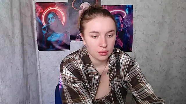 JuliaTopp  online show from September 11, 4:45 am