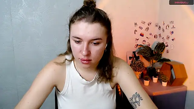 JuliaTopp  online show from November 24, 5:18 am