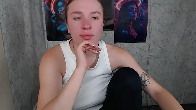 JuliaTopp  online show from September 15, 7:47 pm