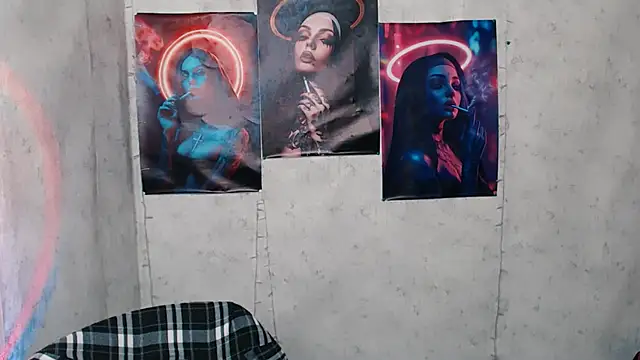 JuliaTopp  online show from November 15, 7:29 pm