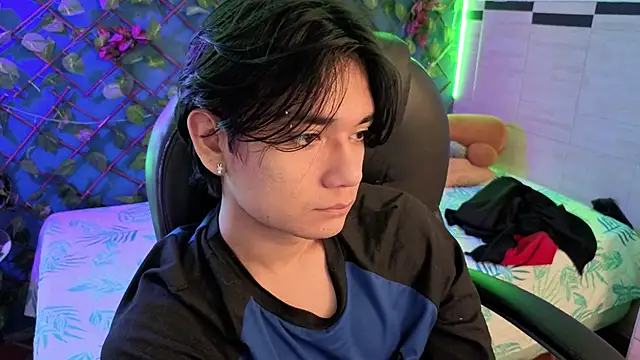 davoxer online show from March 25, 4:12 am