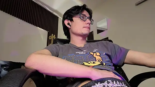 Snapshot of davoxer chatting on June 20, 3:44 am davoxer online show from June 20, 3:44 am
