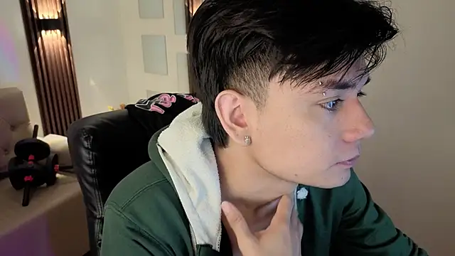 davoxer online show from April 11, 3:36 am