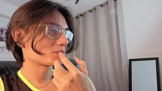 davoxer online show from December 19, 4:05 am