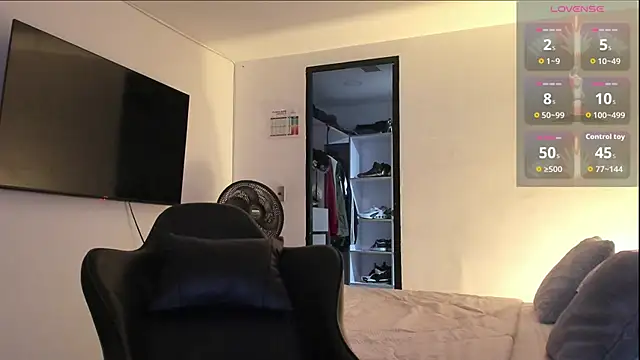 Snapshot of RJBarto chatting on February 15, 12:04 pm RJBarto online show from February 15, 12:04 pm