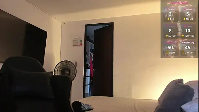 Snapshot of RJBarto chatting on February 24, 11:55 am RJBarto online show from February 24, 11:55 am