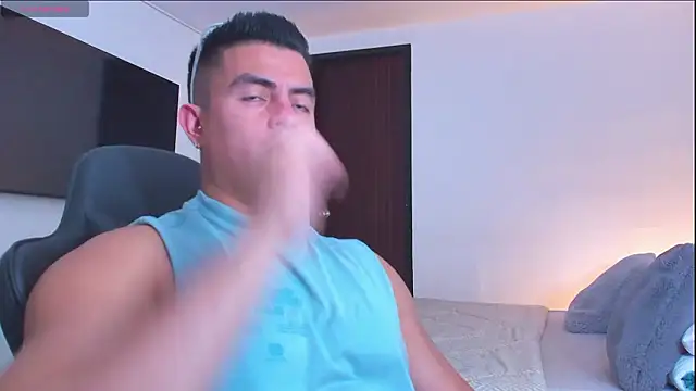 Snapshot of RJBarto chatting on February 17, 1:19 pm RJBarto online show from February 17, 1:19 pm