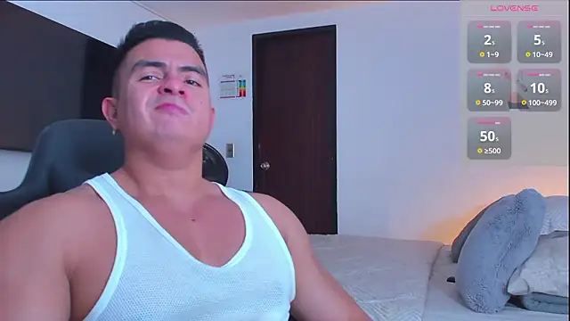 Snapshot of RJBarto chatting on February 13, 3:06 am RJBarto online show from February 13, 3:06 am