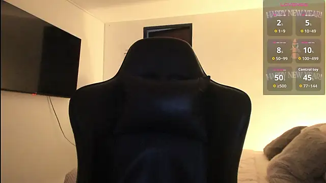 Snapshot of RJBarto chatting on March 4, 2:08 am RJBarto online show from March 4, 2:08 am