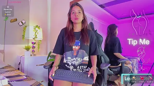 mia rousse25 online show from March 14, 4:24 pm