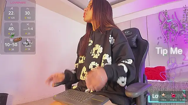 mia rousse25 online show from February 13, 4:40 pm