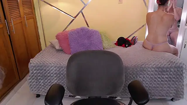 shirleyrojas online show from October 29, 7:46 pm