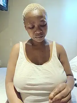 Snapshot of missboobiesSA chatting on July 10, 2:33 am missboobiesSA online show from July 10, 2:33 am