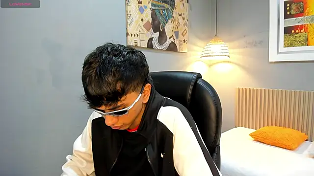 markbowie online show from March 20, 7:48 pm