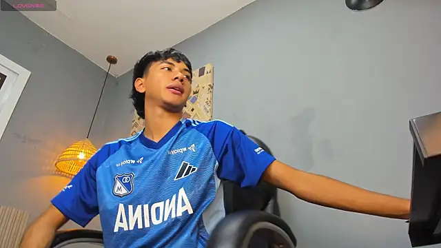 markbowie online show from December 16, 1:26 pm