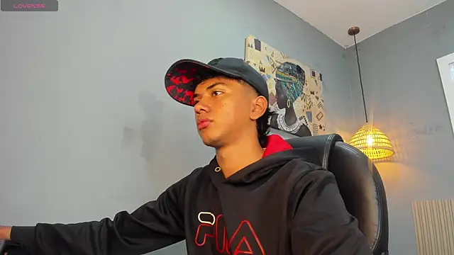 markbowie online show from December 4, 11:42 am