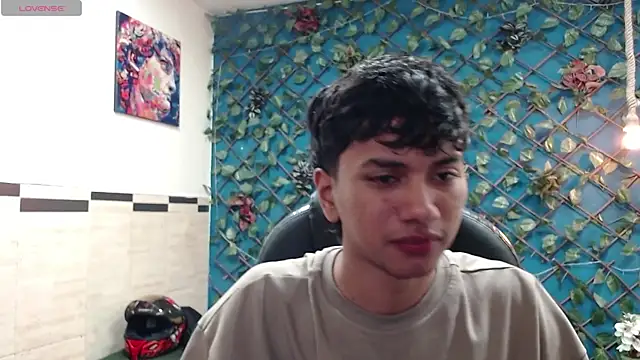 markbowie online show from December 18, 12:42 pm