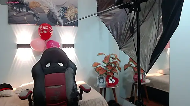 markbowie online show from February 11, 7:36 pm