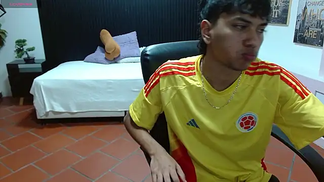 markbowie online show from February 8, 3:10 pm