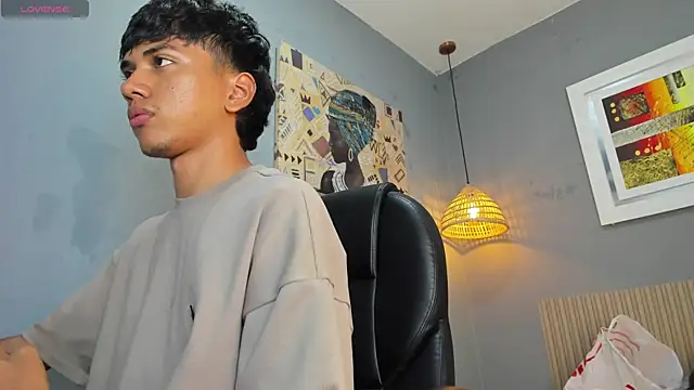 markbowie online show from December 13, 8:04 pm