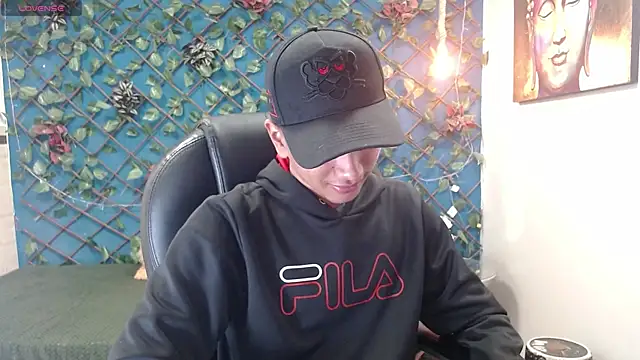 markbowie online show from December 17, 11:59 am