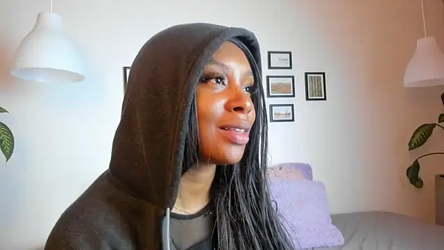 Snapshot of Coco_joness chatting on November 20, 8:09 pm Coco joness online show from November 20, 8:09 pm