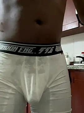 Snapshot of IsaacBlack_ chatting on September 29, 8:58 pm IsaacBlack online show from September 29, 8:58 pm