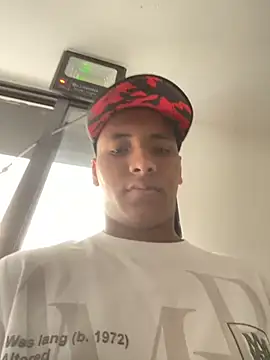 Snapshot of IsaacBlack_ chatting on September 12, 10:42 pm IsaacBlack online show from September 12, 10:42 pm