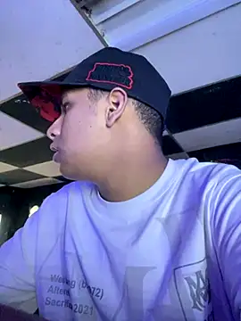 Snapshot of IsaacBlack_ chatting on November 2, 10:48 pm IsaacBlack online show from November 2, 10:48 pm