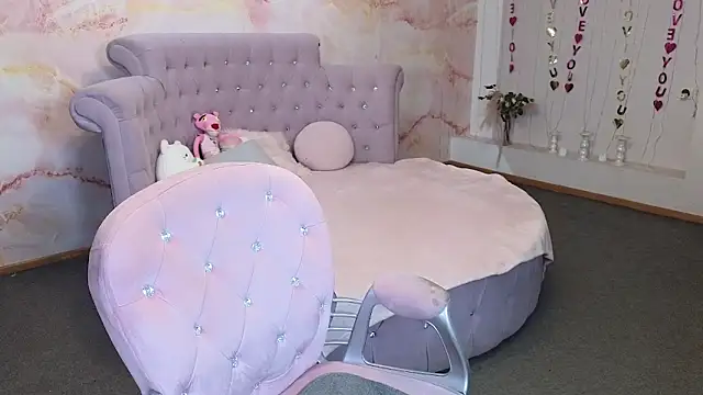Snapshot of Anna_Kenann chatting on October 15, 7:05 am Anna Kenann online show from October 15, 7:05 am