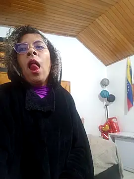 Snapshot of CATTALINAHOT chatting on February 25, 10:04 am CATTALINAHOT online show from February 25, 10:04 am