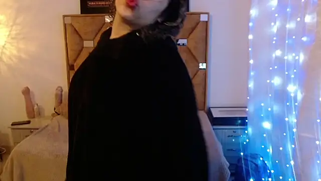 Snapshot of CATTALINAHOT chatting on February 10, 2:43 am CATTALINAHOT online show from February 10, 2:43 am