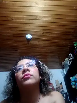 Snapshot of CATTALINAHOT chatting on March 2, 4:02 am CATTALINAHOT online show from March 2, 4:02 am