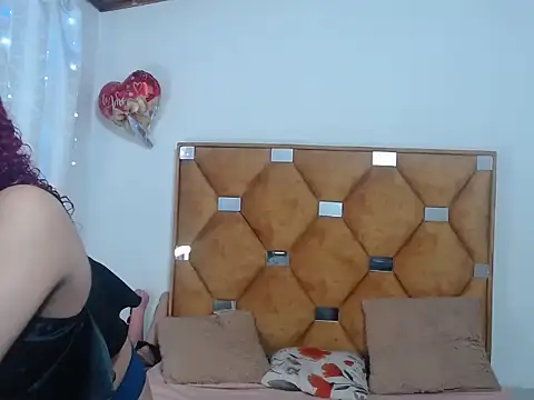 CATTALINAHOT online show from April 14, 3:11 am