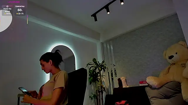 lily cash1 online show from April 15, 7:58 pm