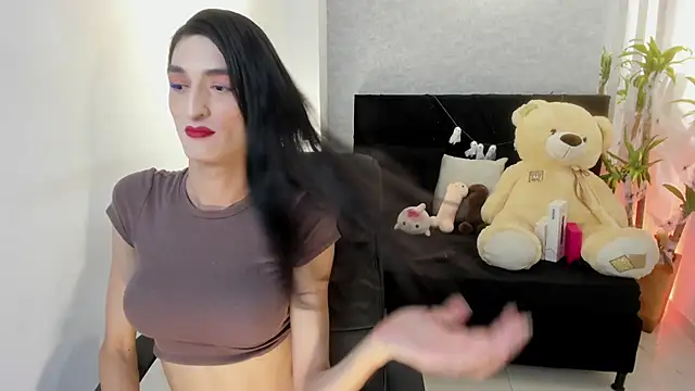 Snapshot of lily_cash1 chatting on October 20, 7:14 pm lily cash1 online show from October 20, 7:14 pm