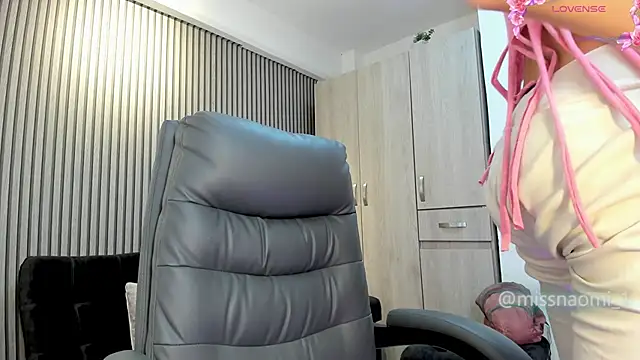 Snapshot of lily_cash1 chatting on November 8, 7:39 pm lily cash1 online show from November 8, 7:39 pm